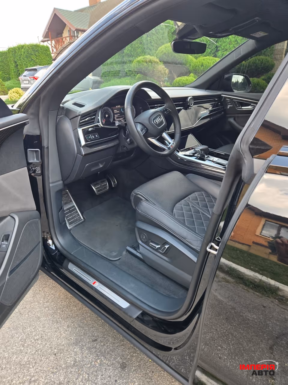 Audi Q8 - фото 28