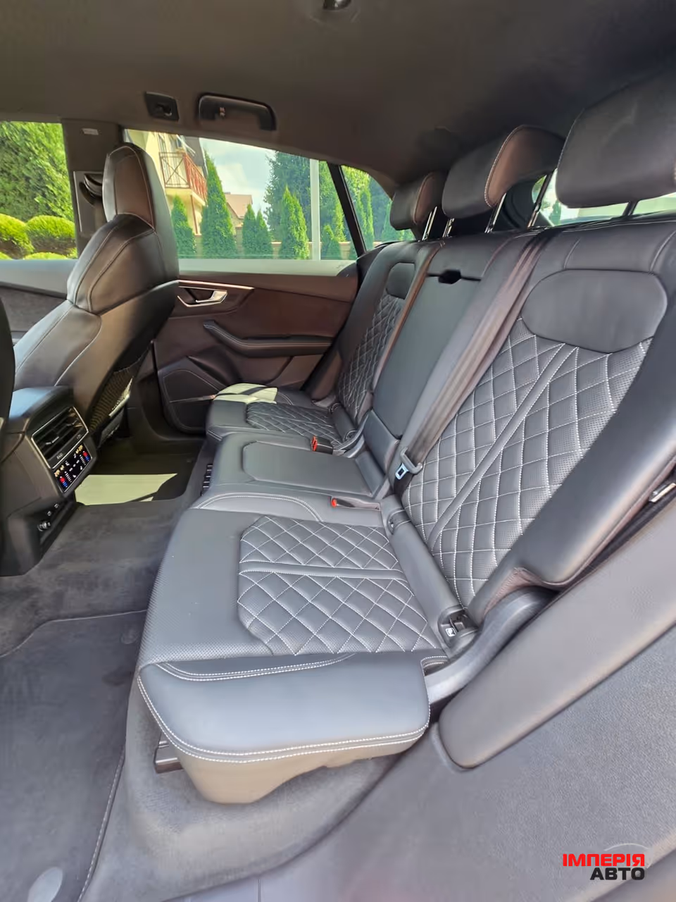 Audi Q8 - фото 21