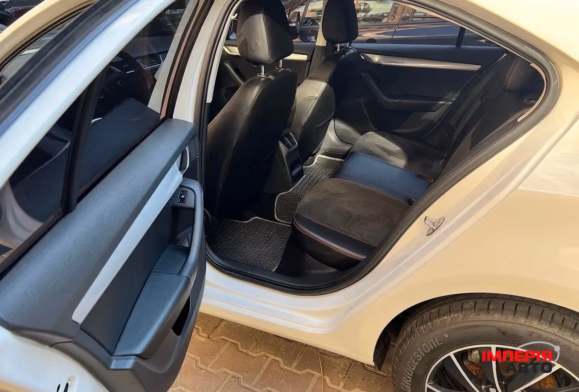 Skoda Octavia - фото 7