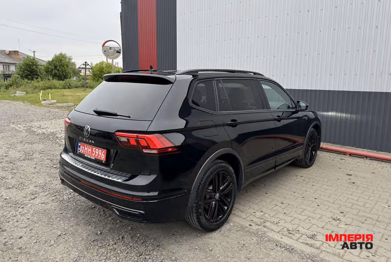 Volkswagen Tiguan - фото 9