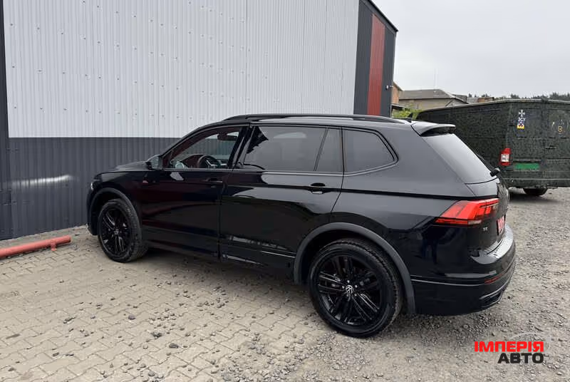Volkswagen Tiguan - фото 12