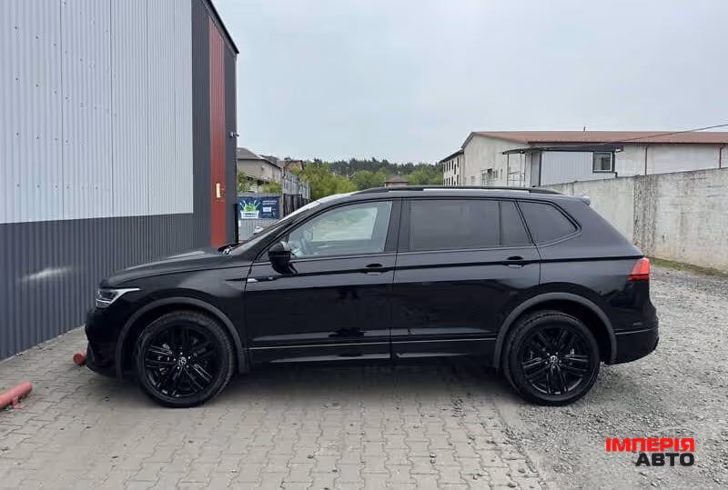 Volkswagen Tiguan - фото 6
