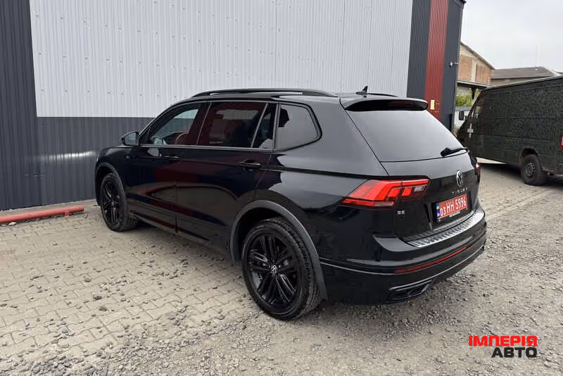 Volkswagen Tiguan - фото 11