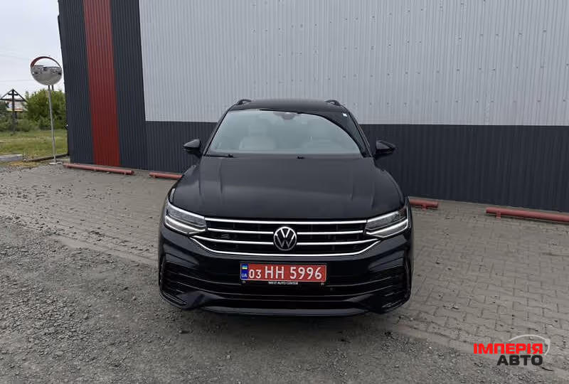 Volkswagen Tiguan - фото 4