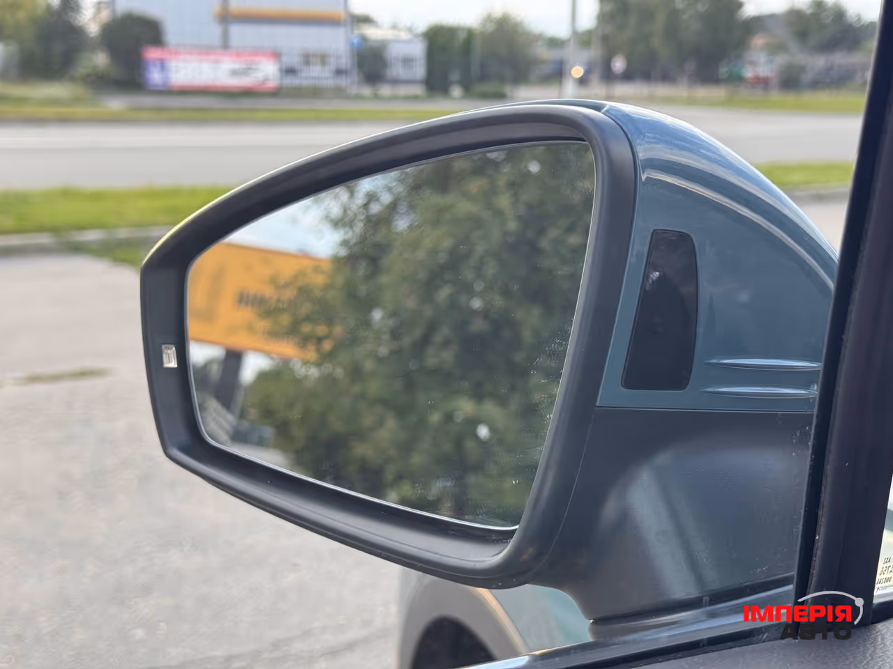 Volkswagen Tiguan - фото 10
