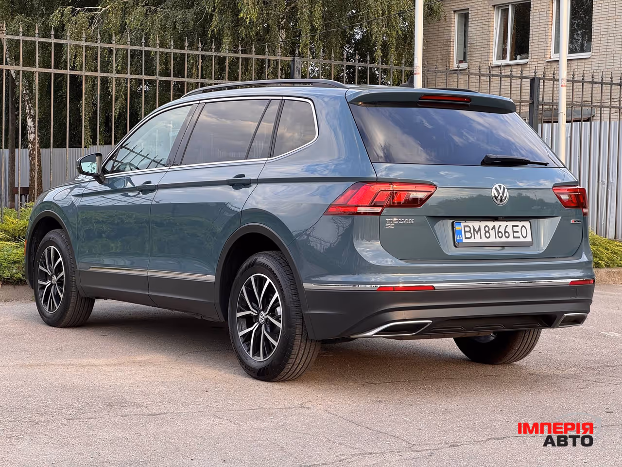 Volkswagen Tiguan - фото 3