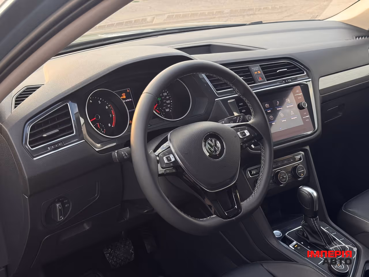 Volkswagen Tiguan - фото 16
