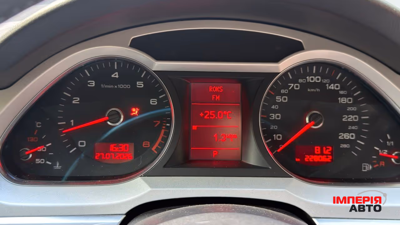 Audi A6 - фото 7
