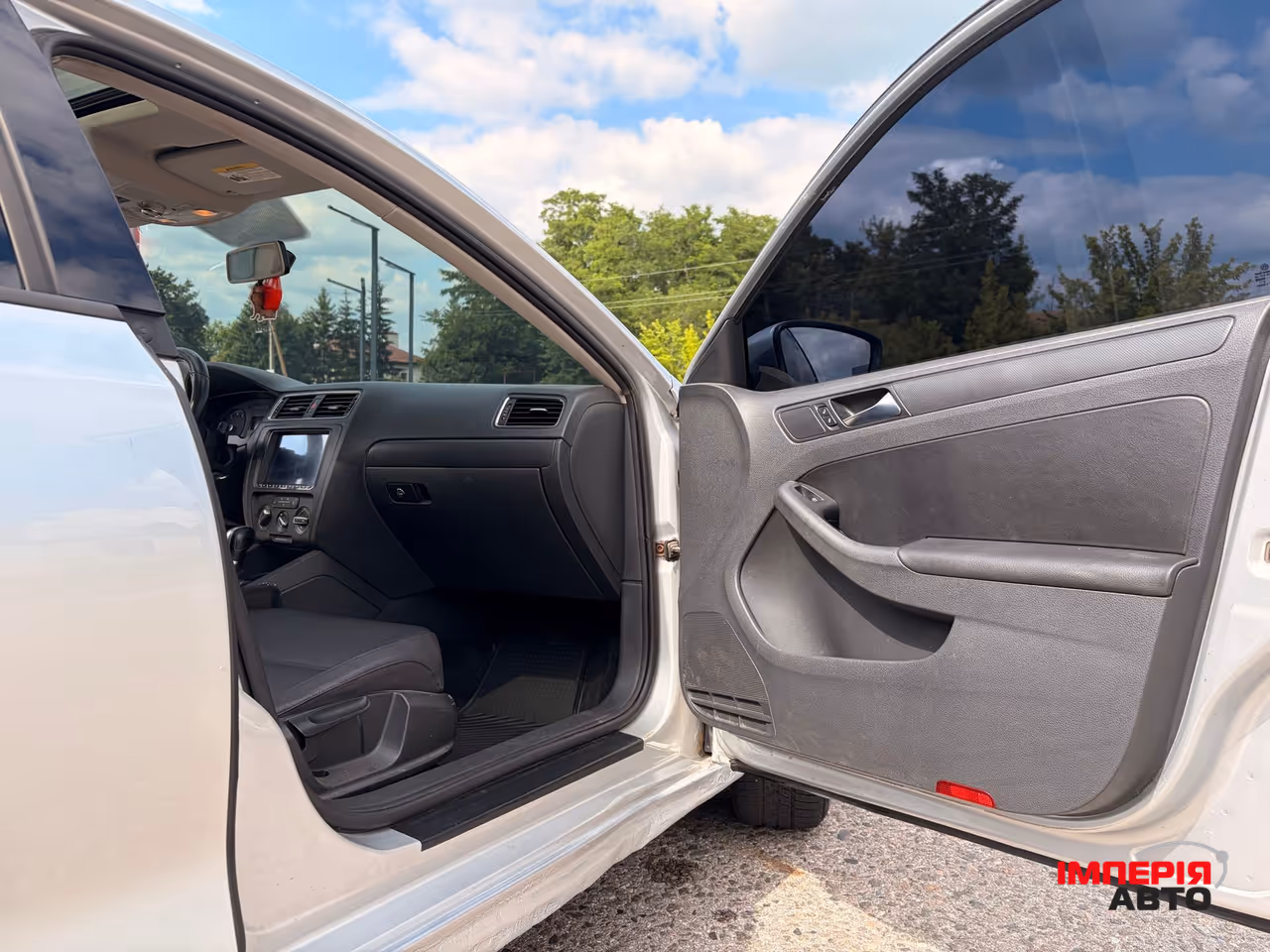 Volkswagen Jetta - фото 14