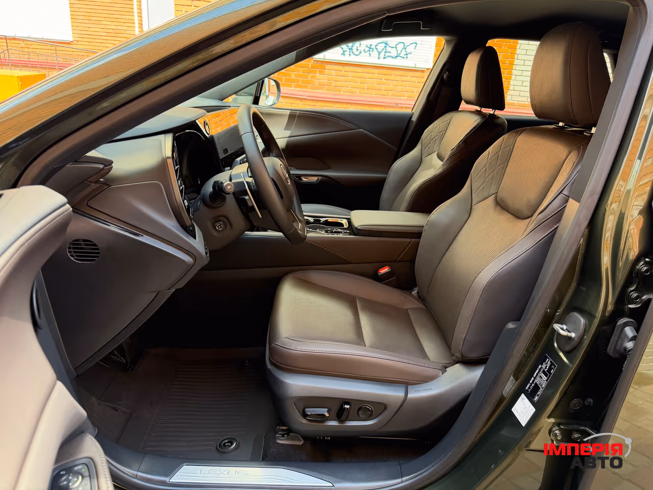 Lexus RX - фото 16