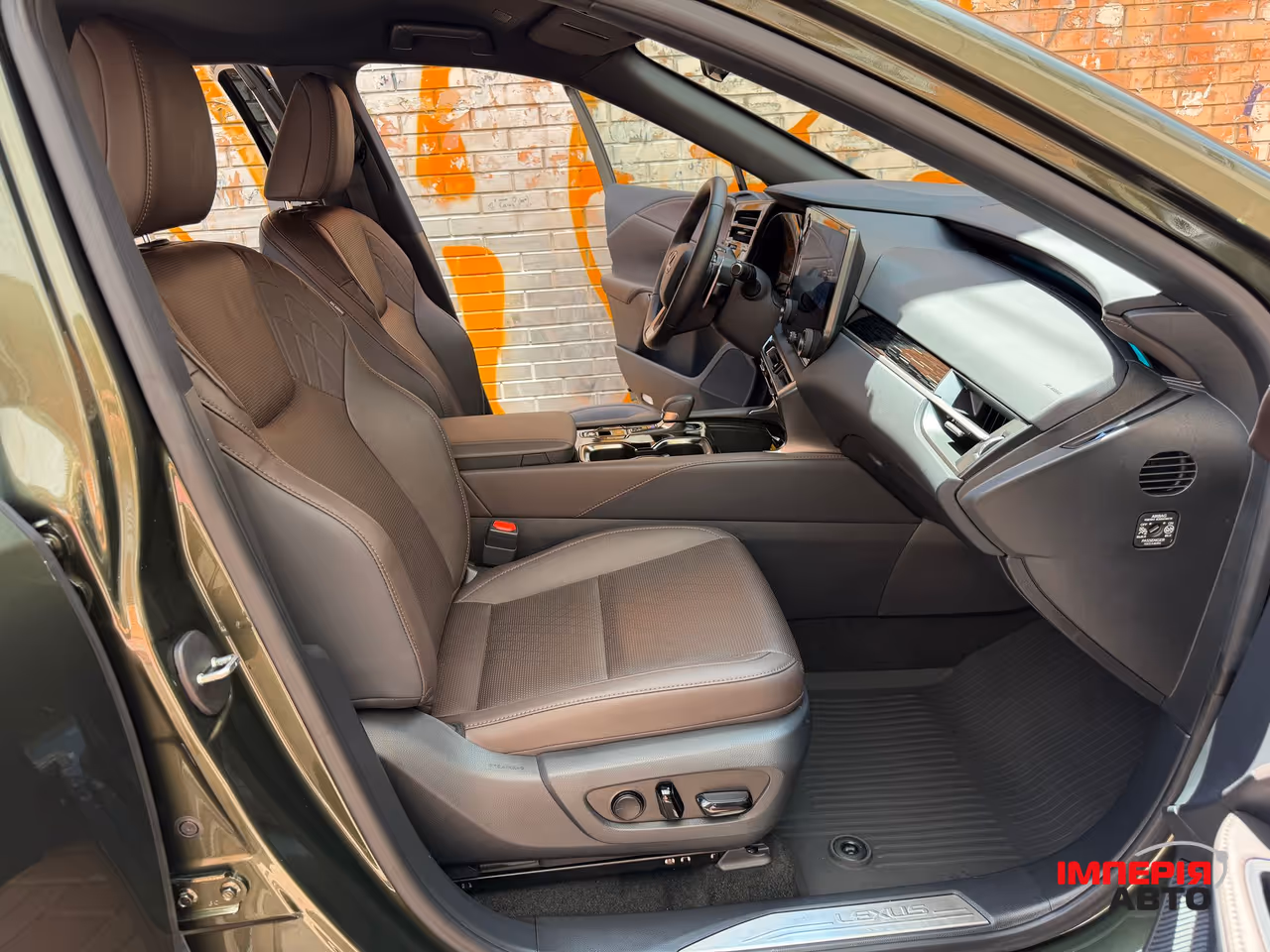 Lexus RX - фото 18