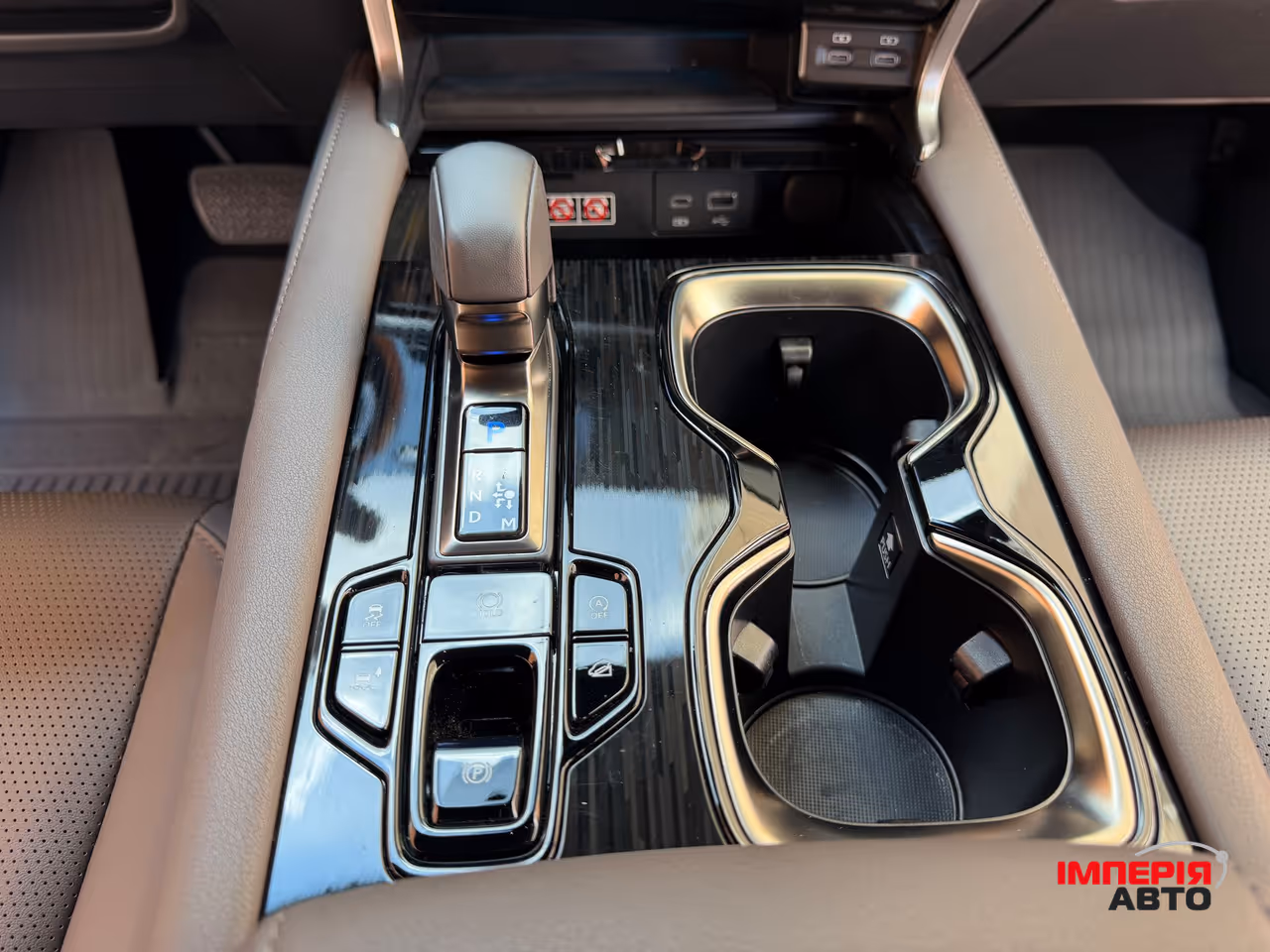 Lexus RX - фото 22