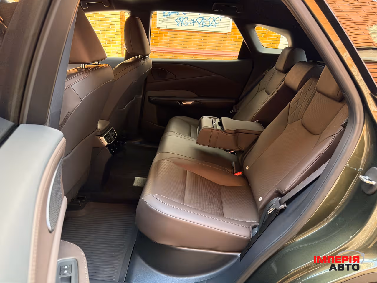 Lexus RX - фото 17