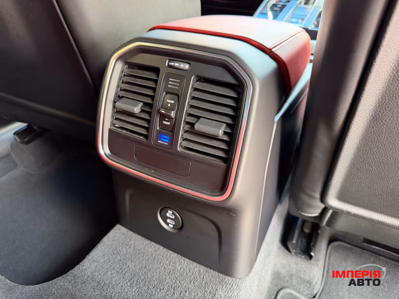Porsche Macan - фото 21