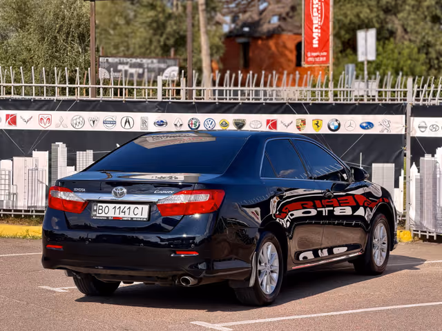 Toyota Camry - зображення 5
