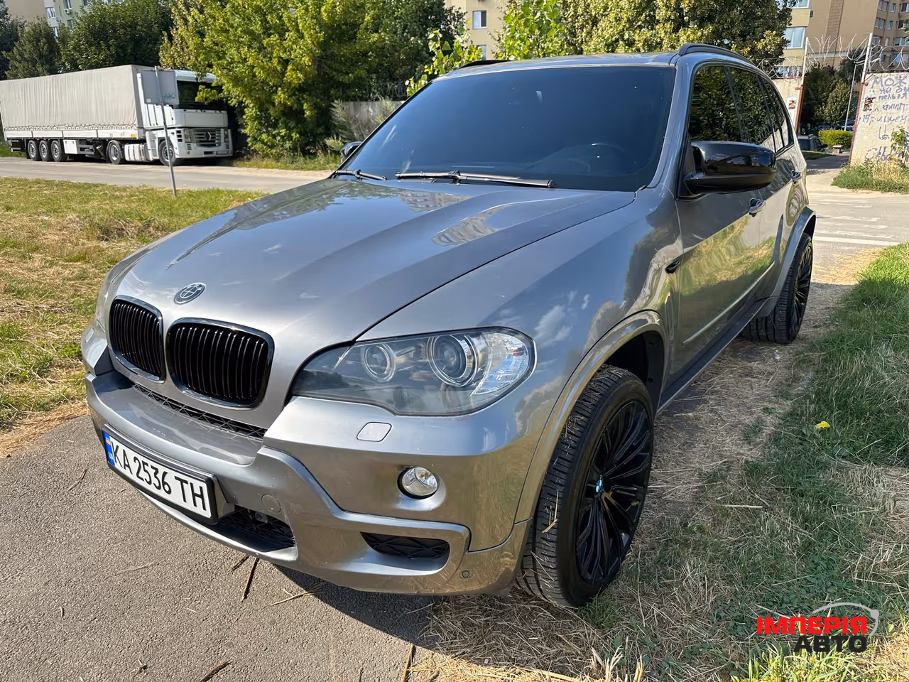 BMW X5 - фото 2