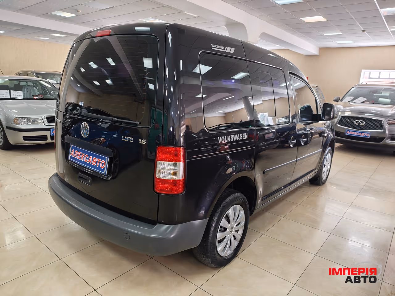 Volkswagen Caddy - фото 6