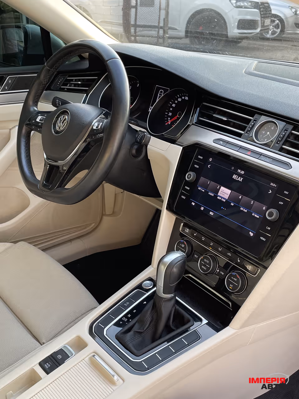 Volkswagen Passat - фото 7