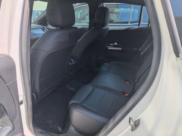 Mercedes-Benz EQA - зображення 5
