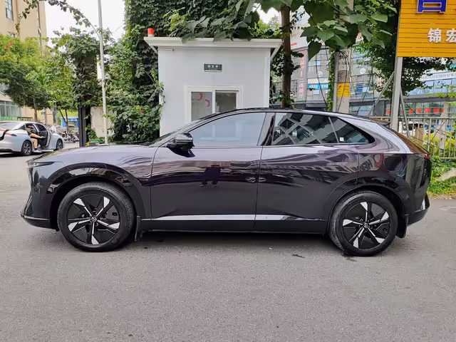 Mazda EZ-60 - зображення 2
