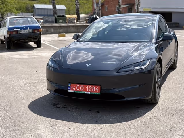 Tesla Model 3 - зображення 3