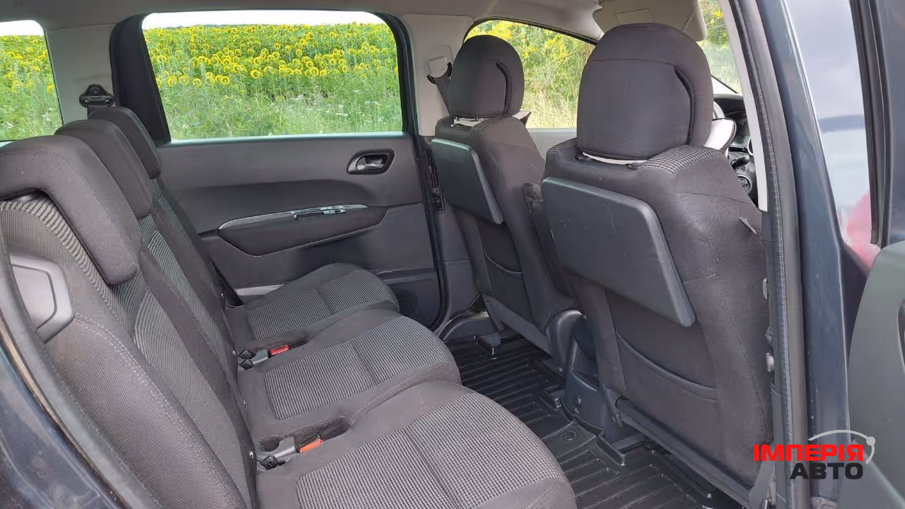 Peugeot 5008 - фото 8