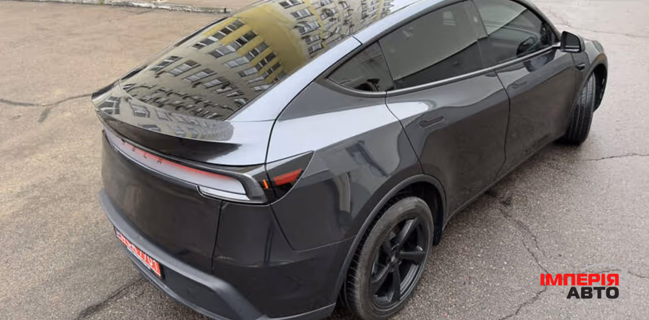 Tesla Model Y - фото 7