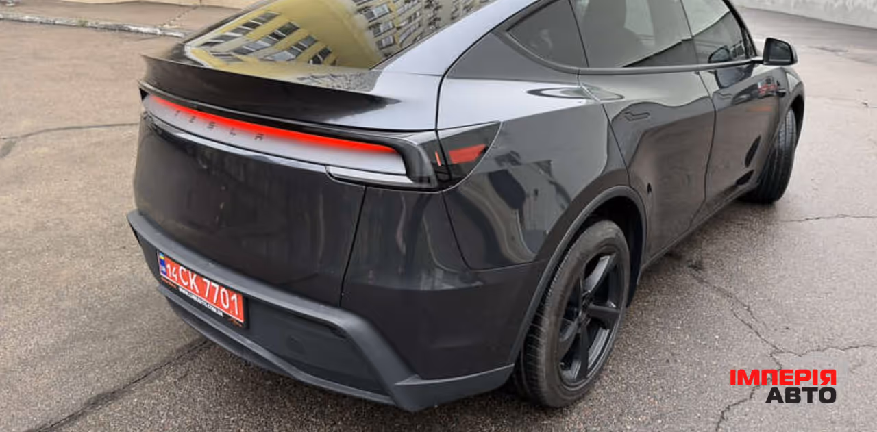Tesla Model Y - фото 9
