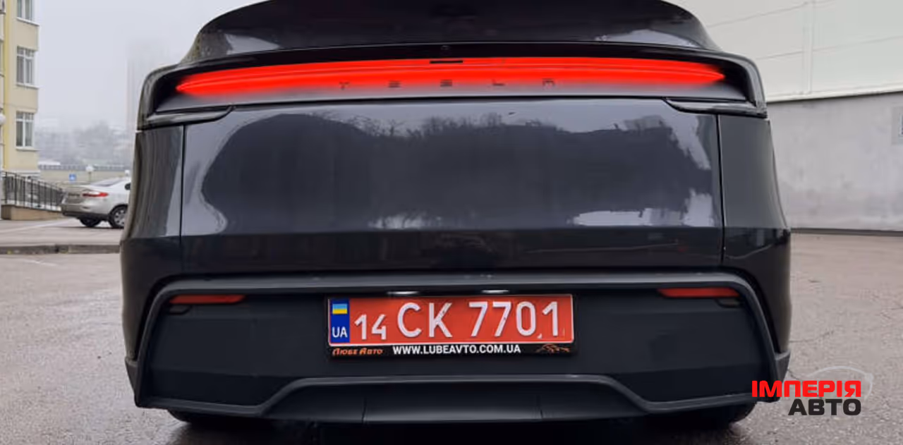 Tesla Model Y - фото 10