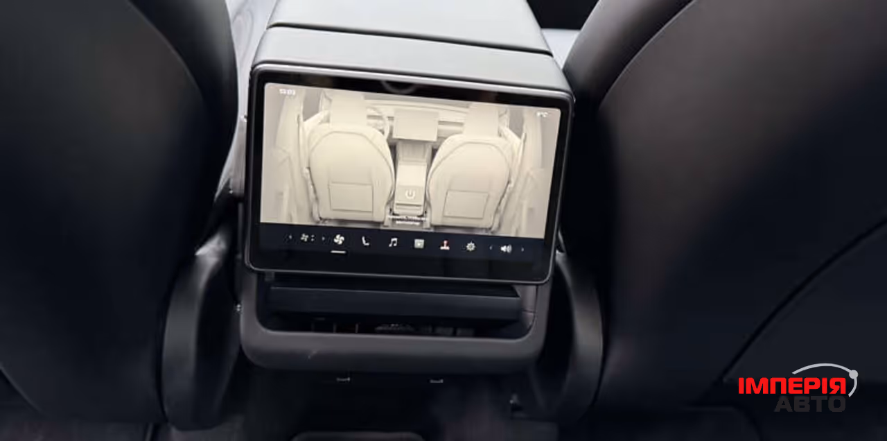 Tesla Model Y - фото 25
