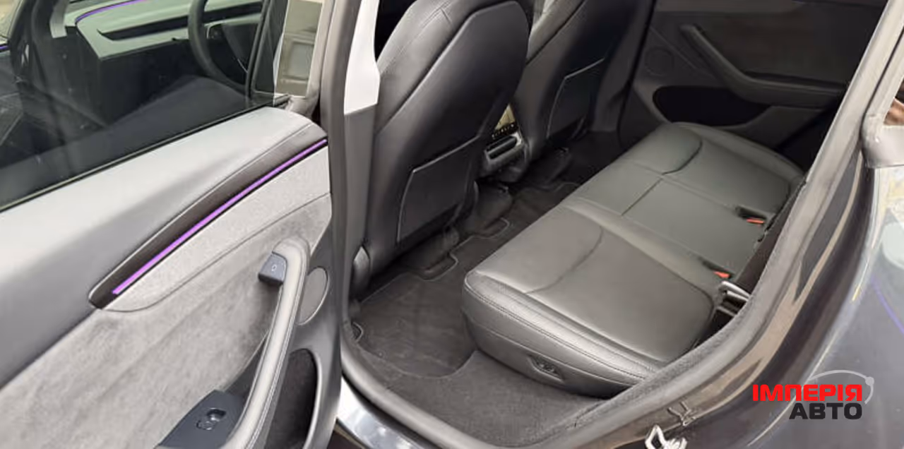 Tesla Model Y - фото 24