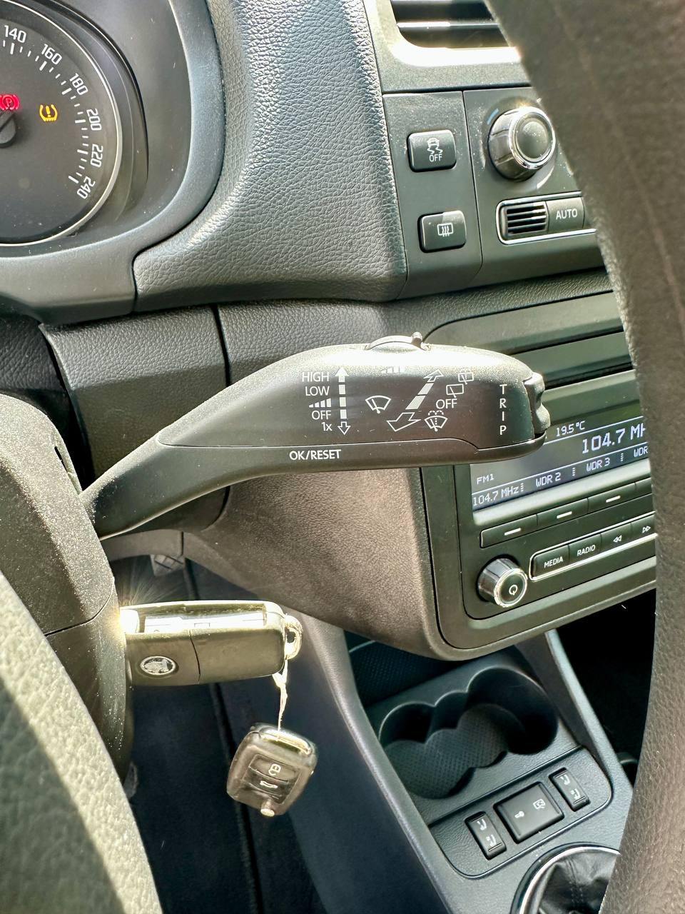 Skoda Fabia - фото 16