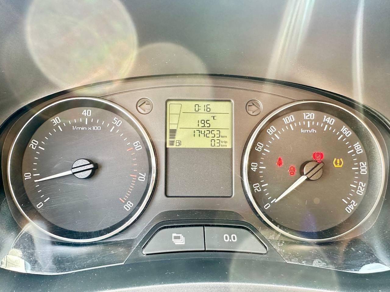 Skoda Fabia - фото 34