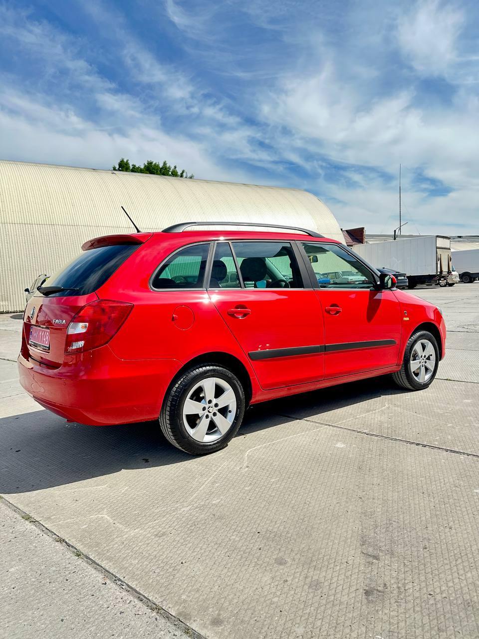 Skoda Fabia - фото 2