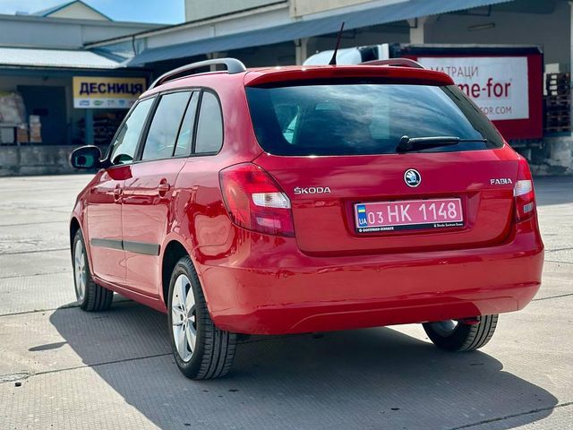 Skoda Fabia - фото 4