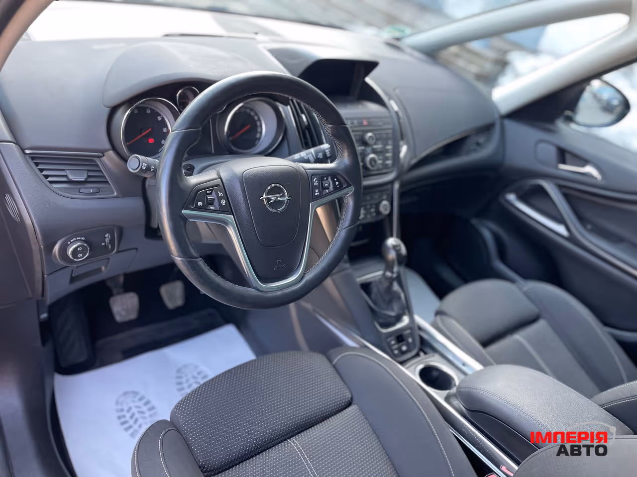 Opel Zafira - фото 18