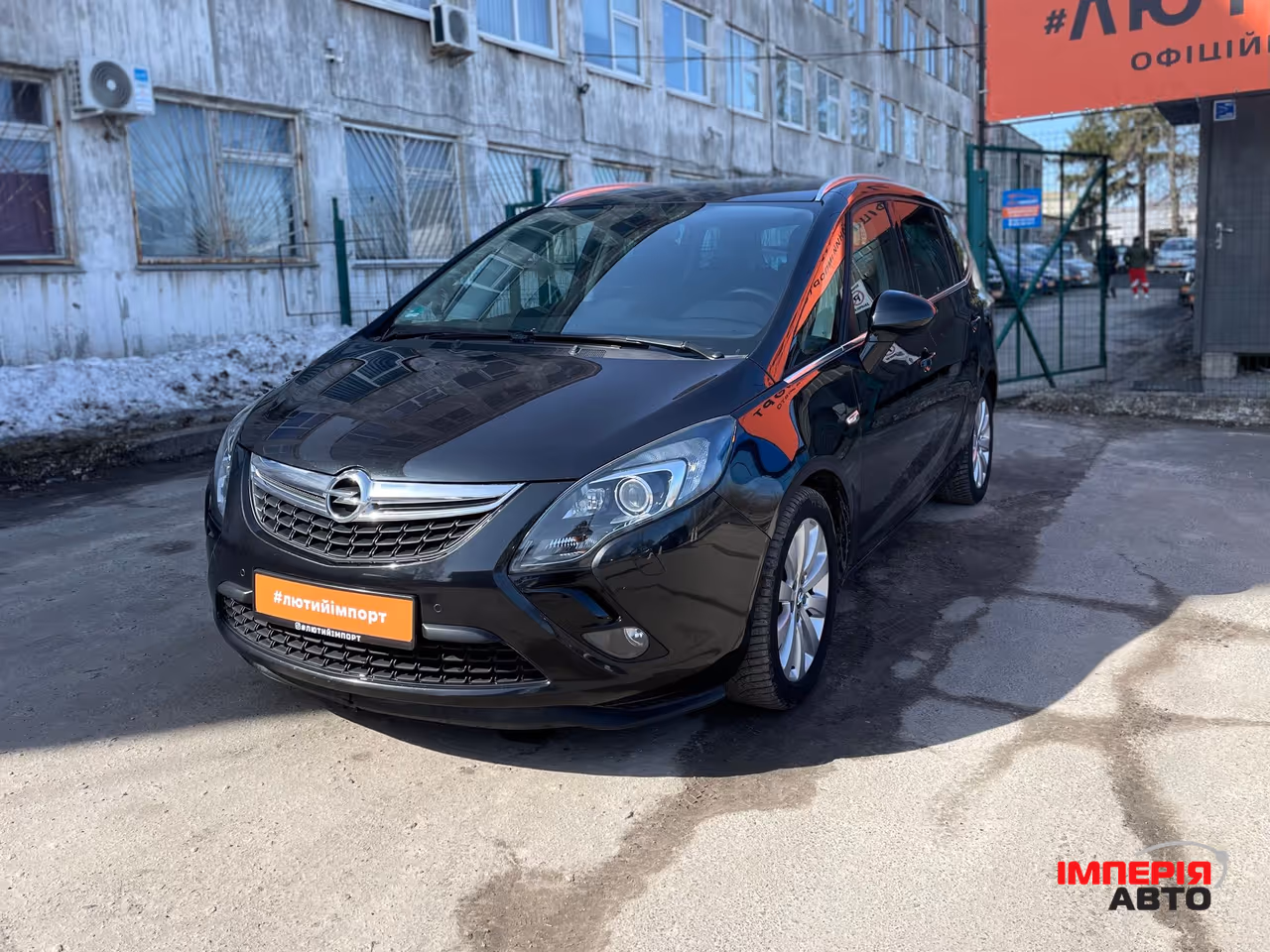 Opel Zafira - фото 11