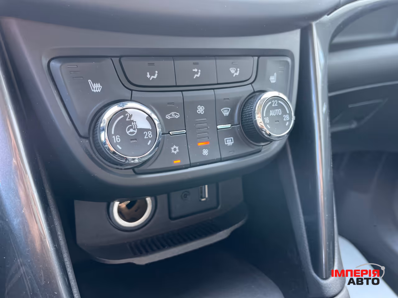Opel Zafira - фото 29