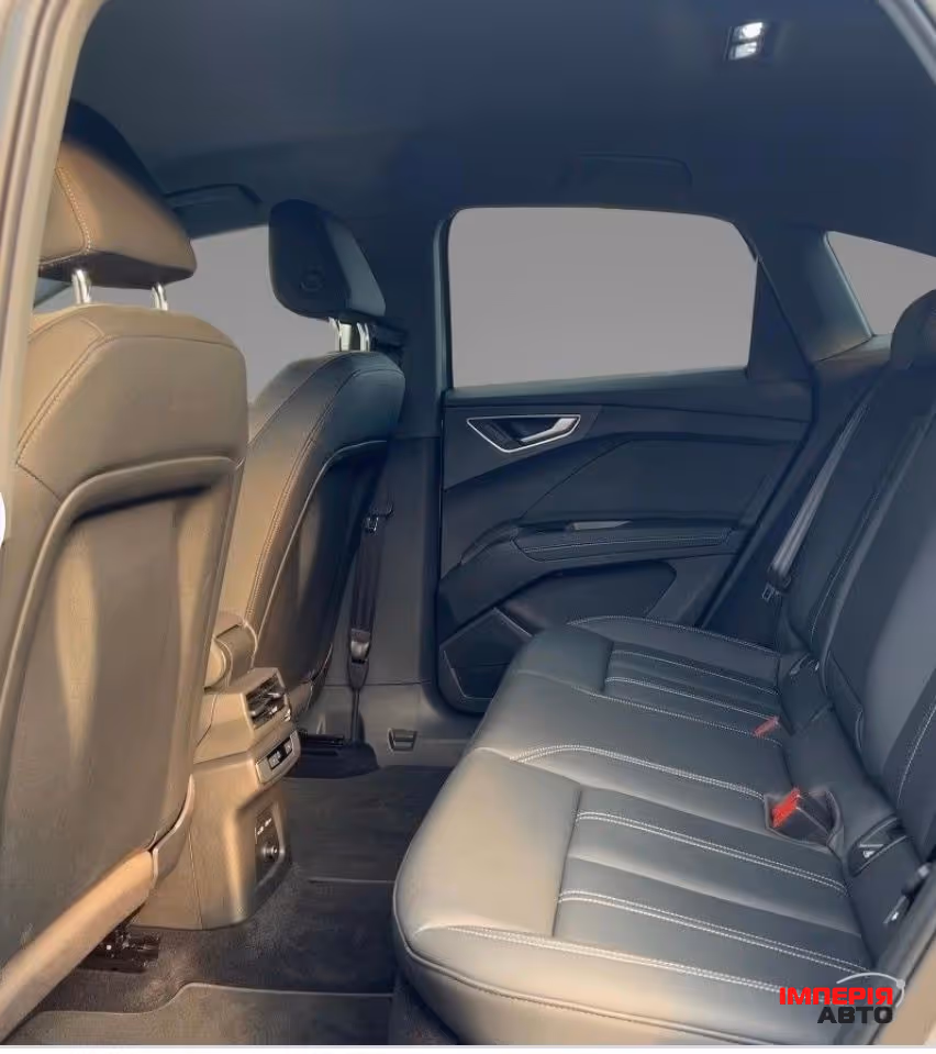 Audi Q4 e-tron - фото 9