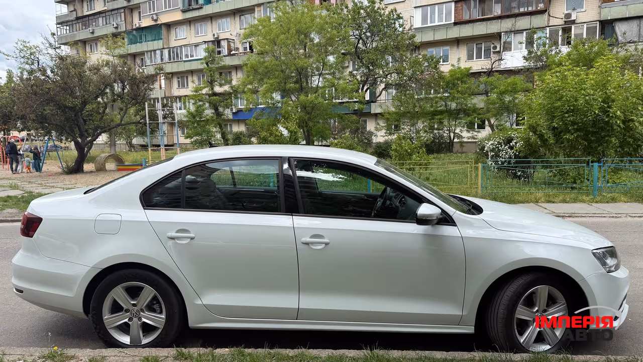 Volkswagen Jetta - фото 8