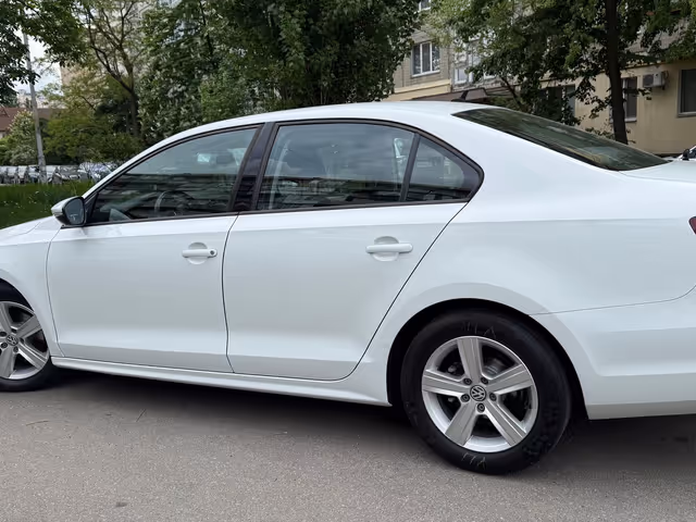 Volkswagen Jetta - зображення 4
