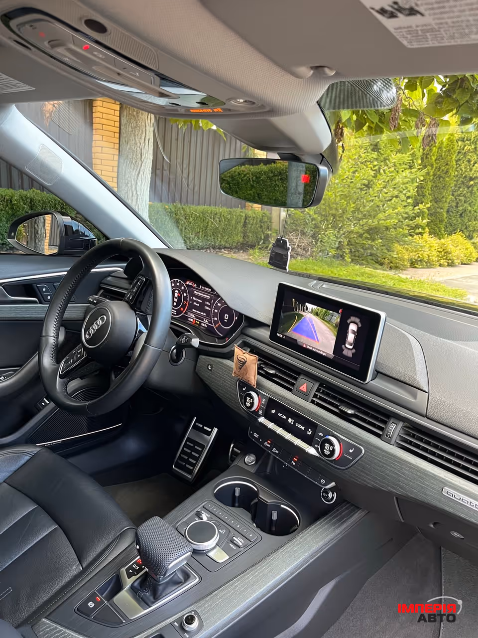 Audi A4 - фото 8