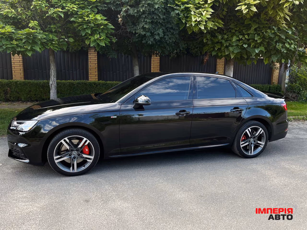 Audi A4 - фото 3