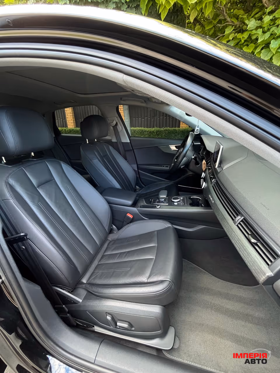 Audi A4 - фото 10