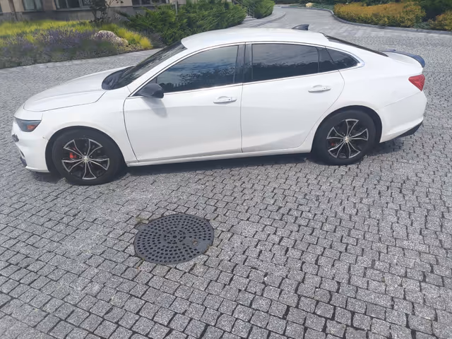 Chevrolet Malibu - зображення 1