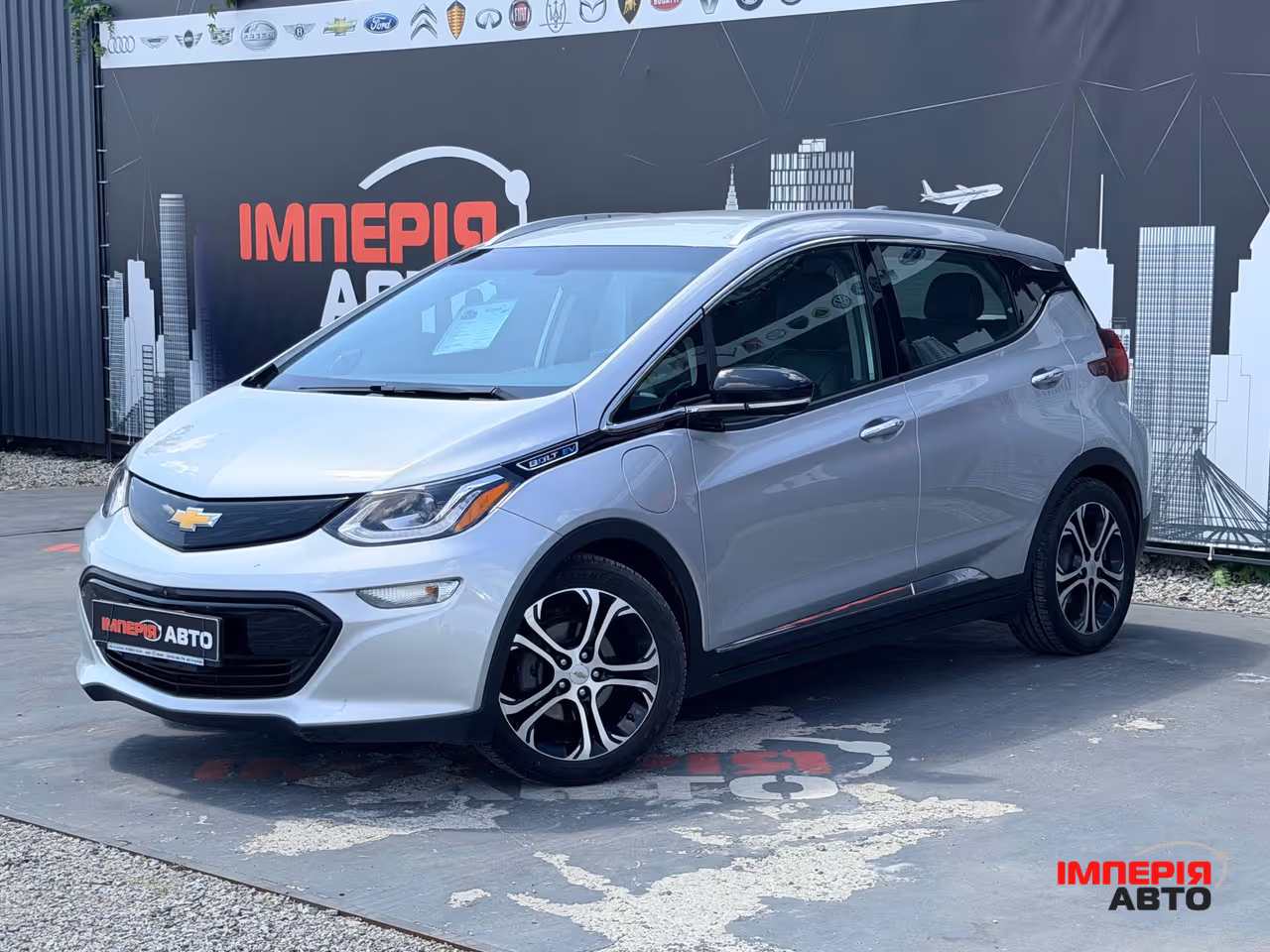 Chevrolet Bolt - фото 1