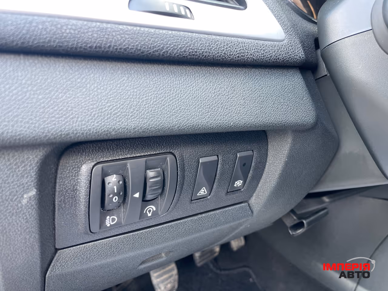 Renault Megane - фото 17