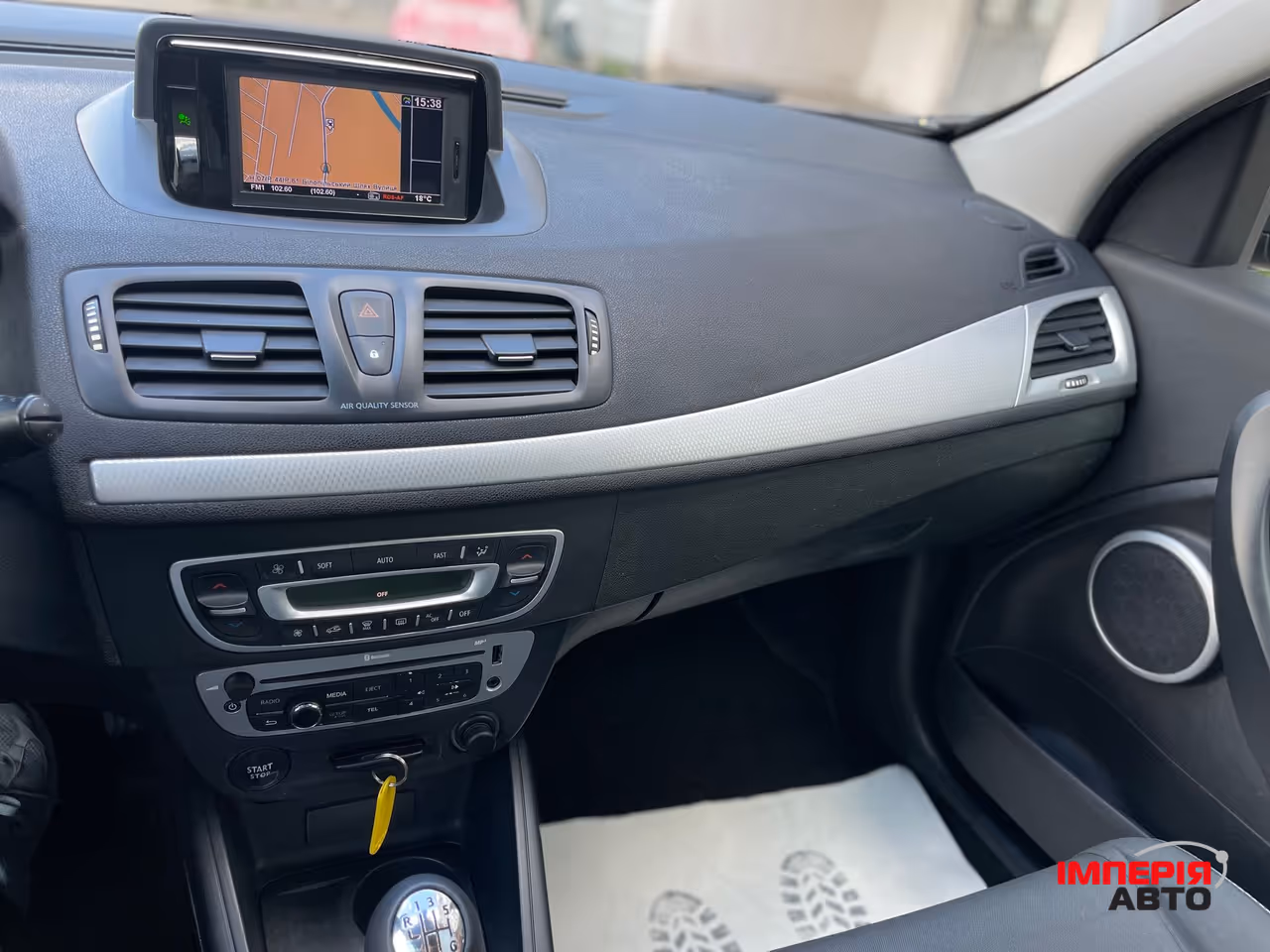 Renault Megane - фото 22