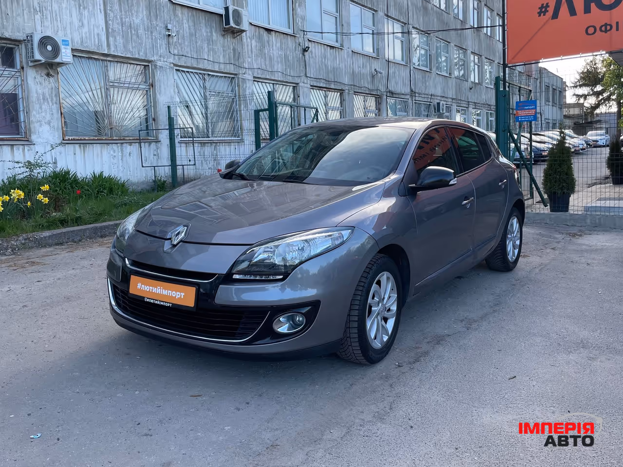 Renault Megane - фото 11