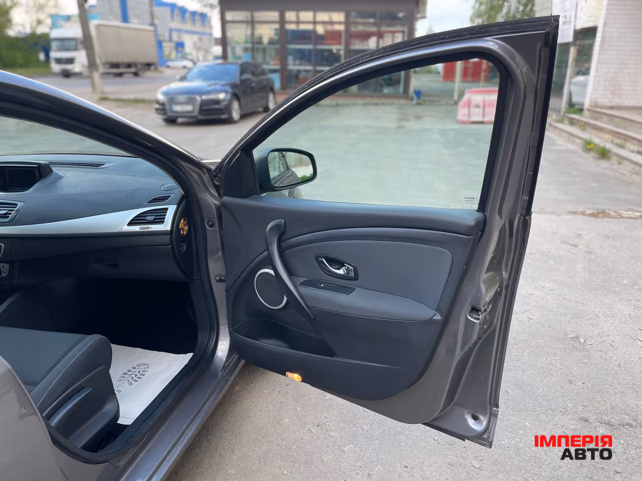 Renault Megane - фото 42